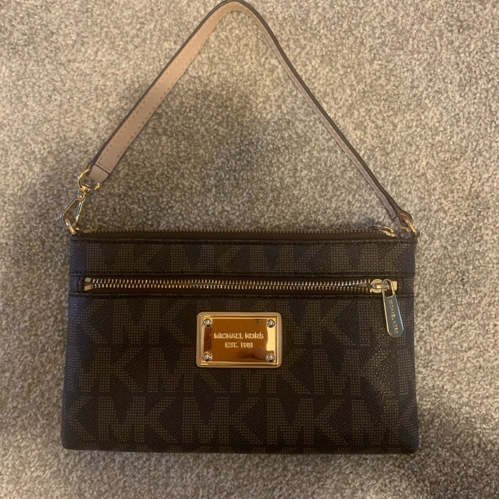 Michael Kors wristlet